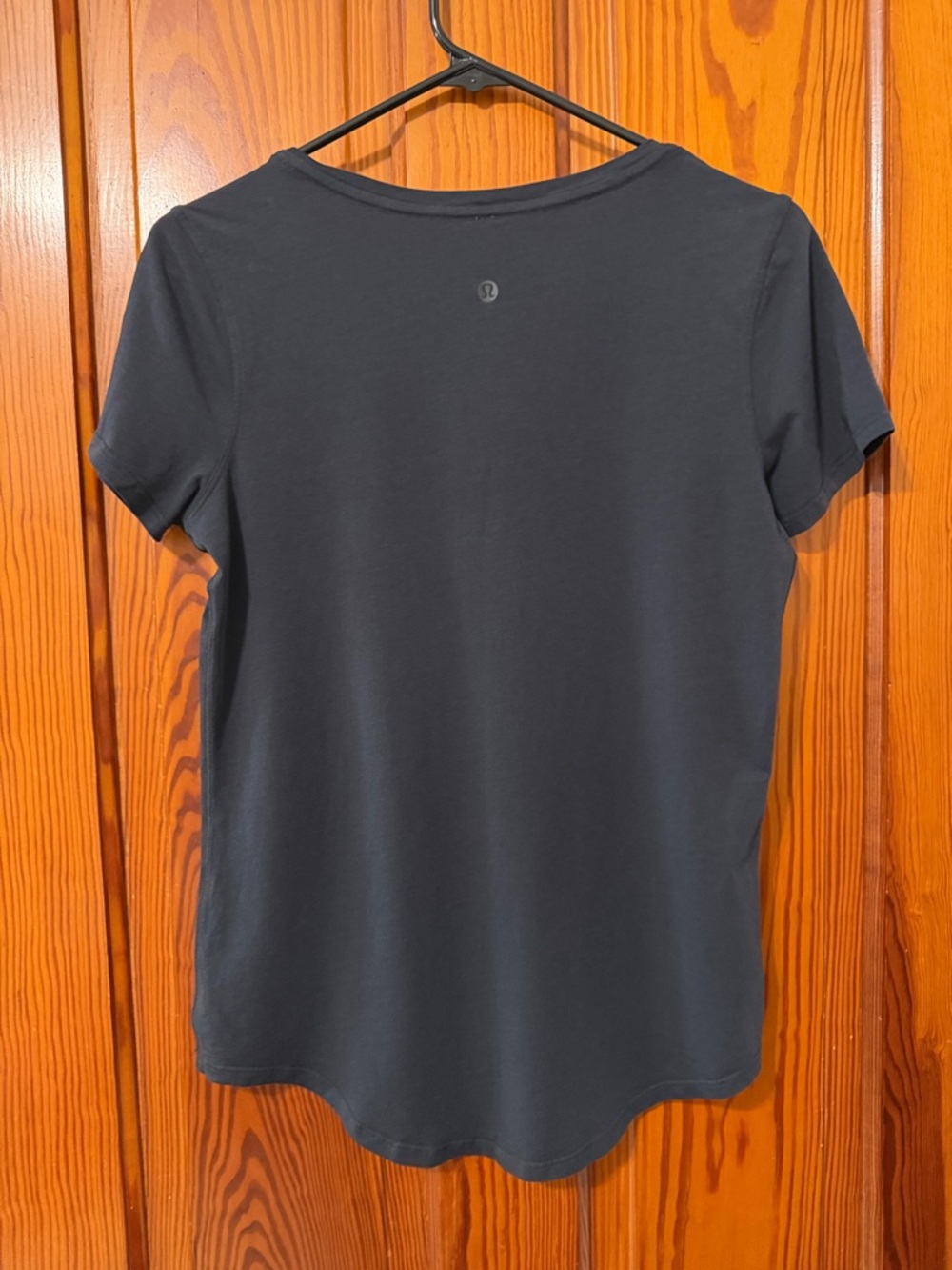 Lululemon Love Tee V Neck - Black - Pima Cotton Blend - Picture 5 of 9